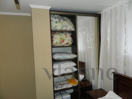 Rent a room of 40 square meters. m. Skhidnytsia in the cente