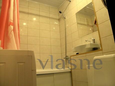 Metro Marx, Wi-Fi, excellent condition, Novosibirsk - apartment by the day