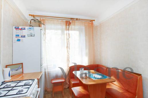 The apartment is at the airport Pulkovo, Санкт-Петербург - квартира подобово