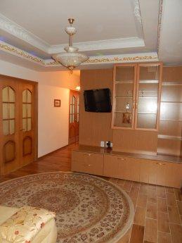 Apartment for rent in the center, Astana - günlük kira için daire