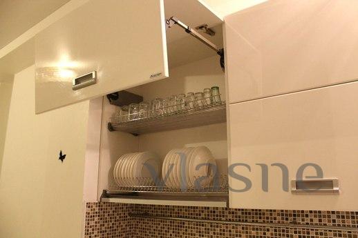 Luxury 4-room apartment in the center, Volgograd - apartment by the day