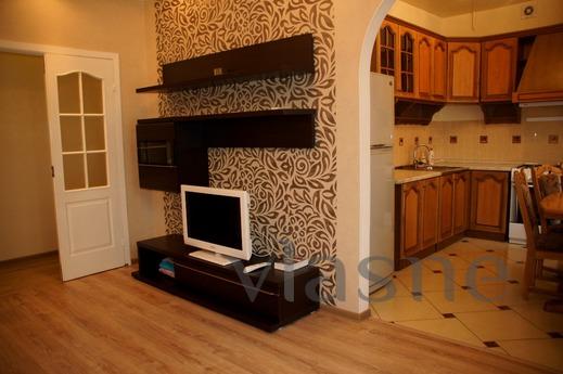 Luxury 3-bedroom in the heart!, Volgograd - apartment by the day