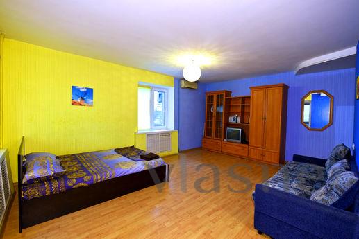 1-bedroom apartment in the center, Volgograd - apartment by the day