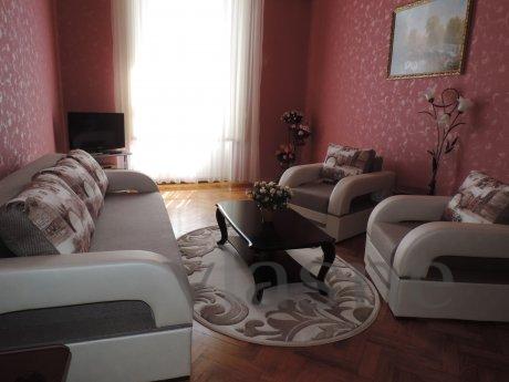 2 bedroom apart., district Deribasovskay, Odessa - günlük kira için daire