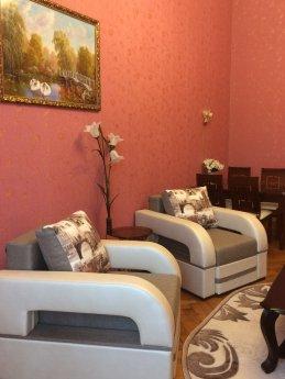 2 bedroom apart., district Deribasovskay, Odessa - apartment by the day