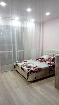 Excellent apartment for rent in Tyumen, Tyumen - günlük kira için daire