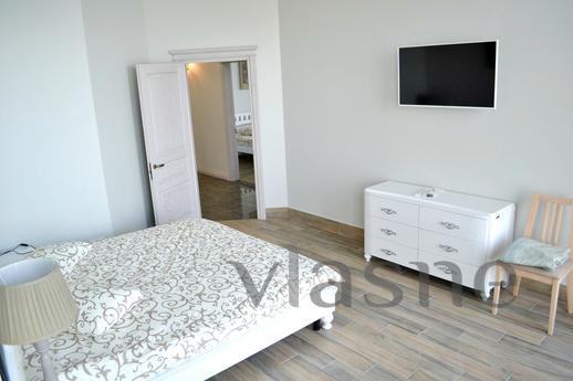 New 3 bedroom apartment «Sunrice», Odessa - apartment by the day