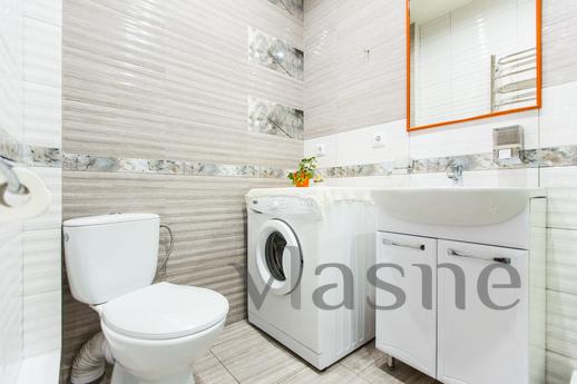 Modern 2BR Apartment in Central Lviv, Lviv - apartment by the day