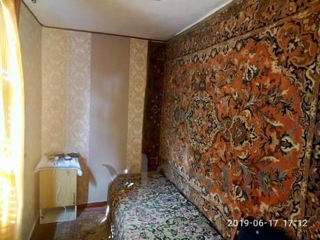 I rent a house. In June, 300 UAH, Chernomorsk (Illichivsk) - apartment by the day