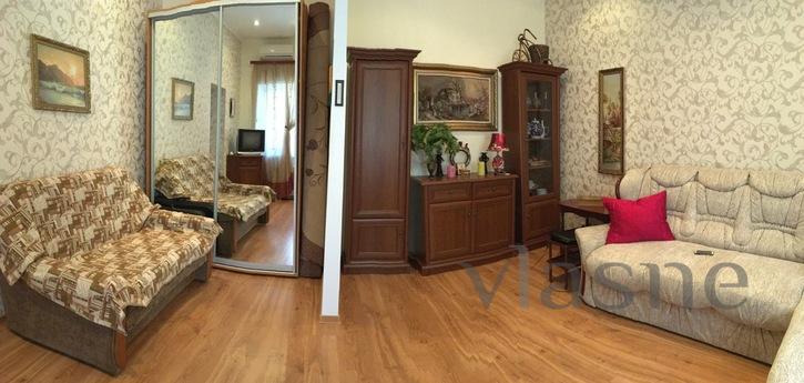 2k house in the center of Yalta with excellent repair. There