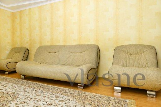 4-bedroom apartment, Almaty - günlük kira için daire