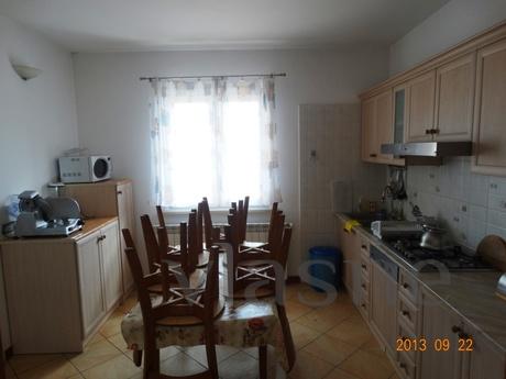 House in Italian style, 6 rooms, Sudak - apartment by the day