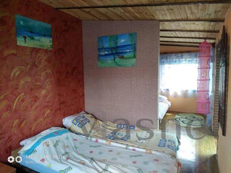 İki katlı bir kulübede oda kiralıyorum!, Ochakiv - günlük kira için daire