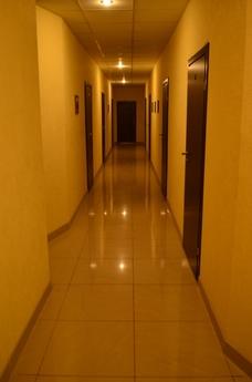 Sokakta rahat, temiz otel tipi odalar. Lviv otoyolu 614 (kat