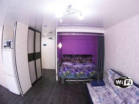 1 bedroom apartment in Midtown, Komsomolsk-on-Amur - günlük kira için daire