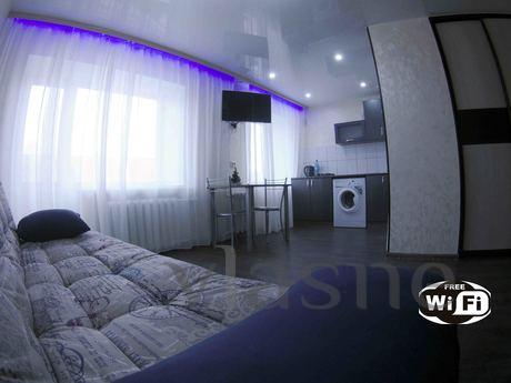 1 bedroom apartment in Midtown, Komsomolsk-on-Amur - günlük kira için daire