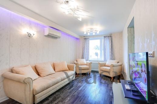 Exquisite apartment with designer repair and furniture! Loca