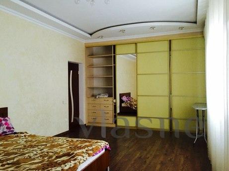 I rent a house with a patio, Odessa - apartment by the day