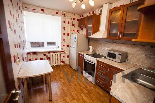 1 Bedroom clean apartment, Tyumen - günlük kira için daire