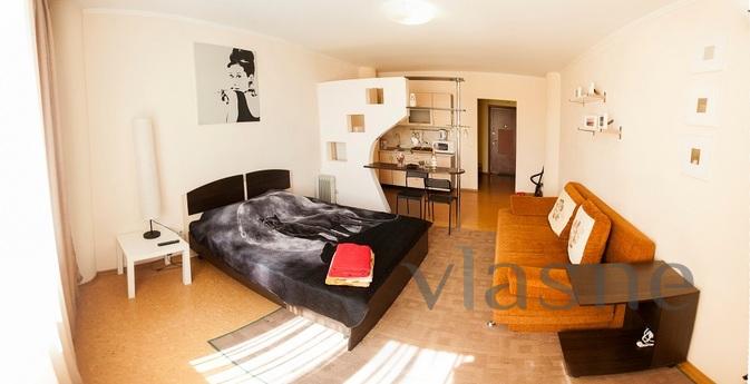 1 Bedroom clean apartment in the center, Tyumen - günlük kira için daire