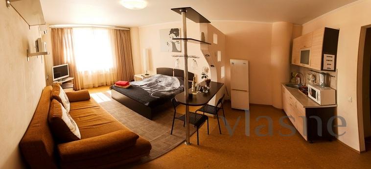 1 Bedroom clean apartment in the center, Tyumen - günlük kira için daire