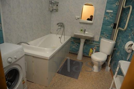 1 Bedroom clean apartment, Tyumen - apartment by the day