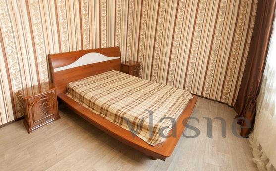1 Bedroom bright apartment, Tyumen - günlük kira için daire