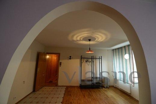 Four large apartment, Tyumen - apartment by the day