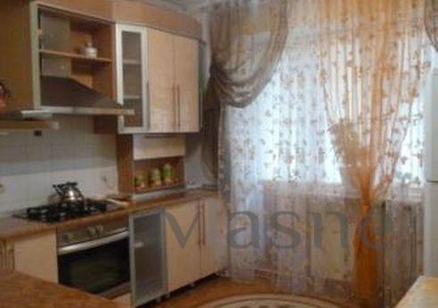 OWN 2 bedroom repair 6 guests, Chernomorsk (Illichivsk) - apartment by the day