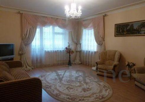 OWN 2 bedroom repair 6 guests, Chernomorsk (Illichivsk) - apartment by the day