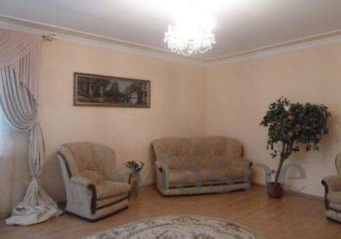 2 odalı daireniz. 6 misafirin pahalı ona, Chernomorsk (Illichivsk) - günlük kira için daire