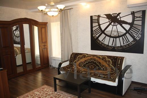 2 bedroom VIP apartment in the center, Uralsk - günlük kira için daire