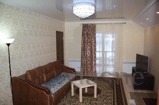 3 bedroom luxury apartment in the center, Uralsk - apartment by the day