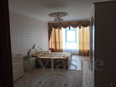 4 bedroom apartment, Aktobe - günlük kira için daire