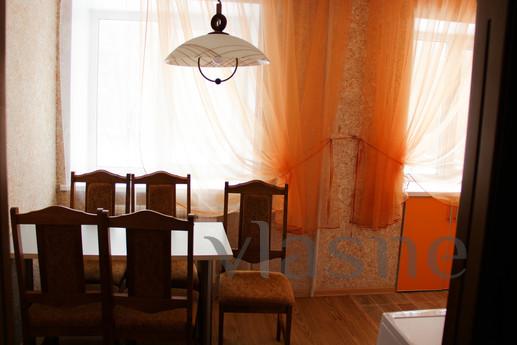 large renovated apartment in the center, Omsk - günlük kira için daire