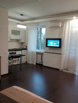 Clean, spacious, bright apartment with a new renovated in 20
