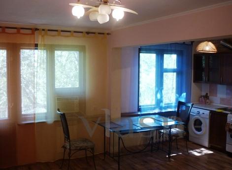 Cool studio for rent Savushkina, Astrakhan - günlük kira için daire