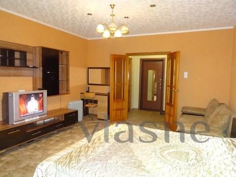 Apartment for rent, proprietress, Yekaterinburg - apartment by the day