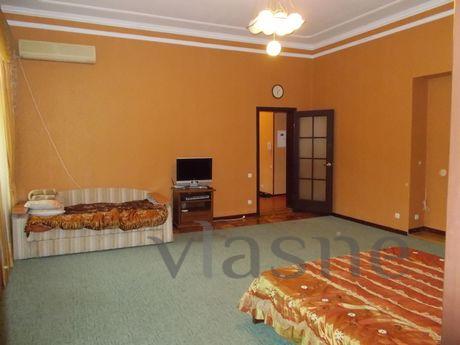 2 to 6 beds Apartment 90m Deribasovskaya, Odessa - apartment by the day