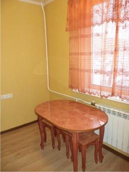 1 bedroom apartment on the Embankment, Nizhnevartovsk - günlük kira için daire