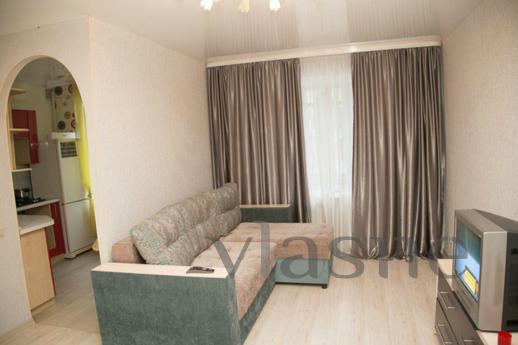 One bedroom apartment in the center, Kemerovo - apartment by the day