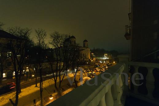 Двухкомнатная квартира посуточно  центр, Киев - квартира посуточно