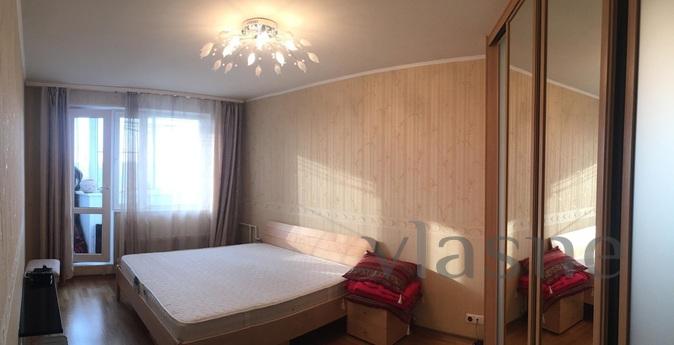 2-bedroom apartment for hours, days near the metro. The apar