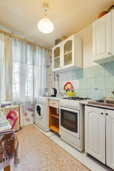 1 bedroom apartment near the metro, Moscow - günlük kira için daire