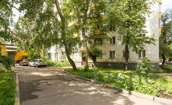 1 bedroom apartment near the metro, Moscow - günlük kira için daire