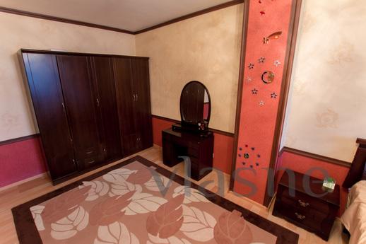 It offers luxury apartments!, Актобе - квартира подобово