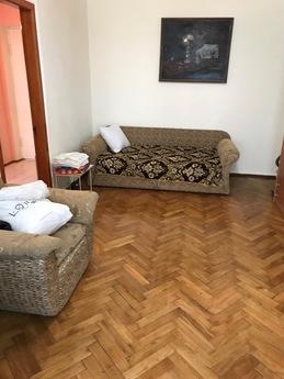 I rent daily my 1-room apartment in the center of Kiev in 20