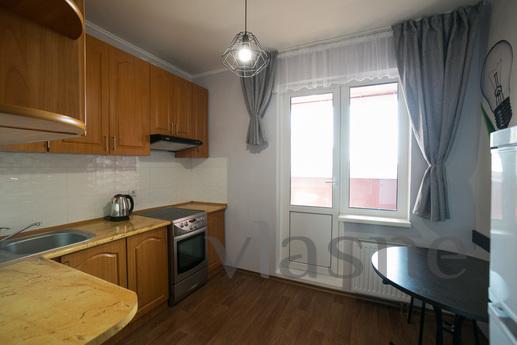 Новая квартира на Осокорках, Позняках, Киев - квартира посуточно