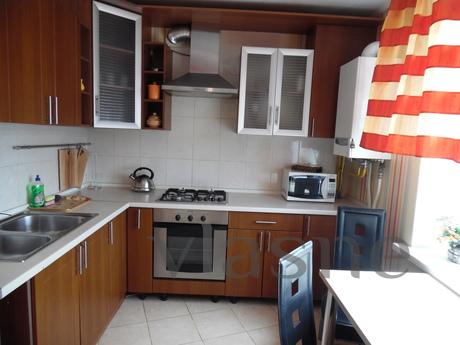 Yeni lüks ev, temiz ve konforlu!, Khmelnytskyi - günlük kira için daire