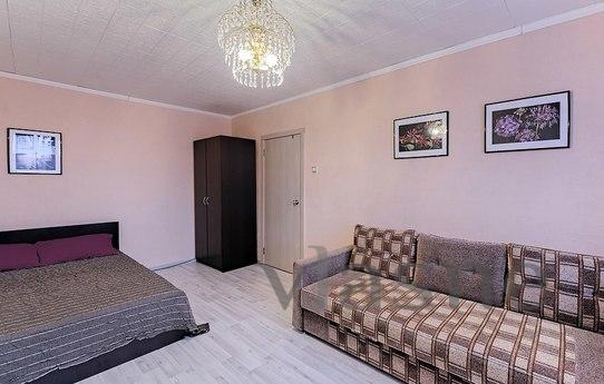 1 bedroom apartment in the center, Vologda - günlük kira için daire